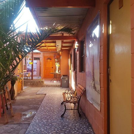 Hostal Tuyasto Сан-Педро-де-Атакама Экстерьер фото